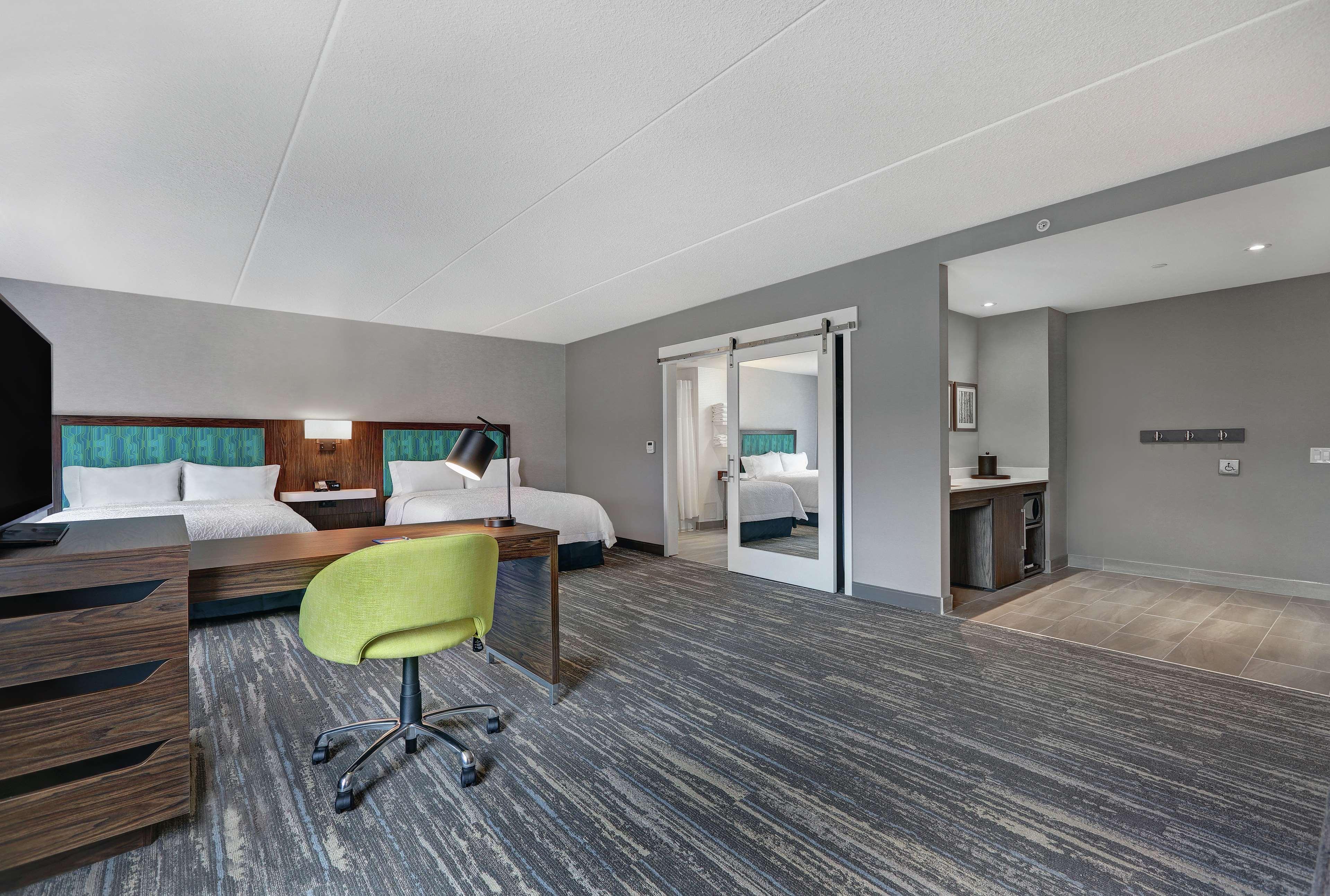 Hampton Inn 彼得伯勒 外观 照片